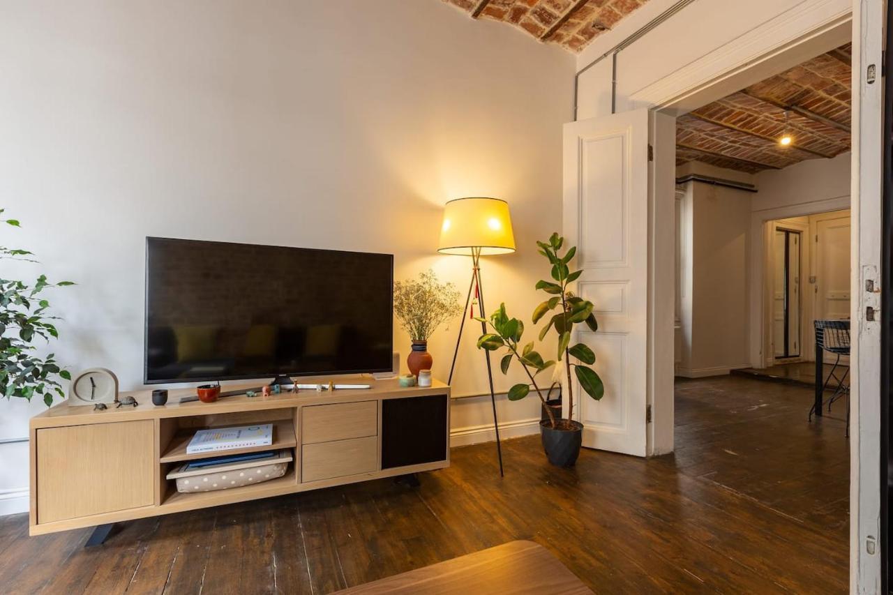 Renovated Apartment At The Heart Of Istanbul With Huge Terrace Ngoại thất bức ảnh